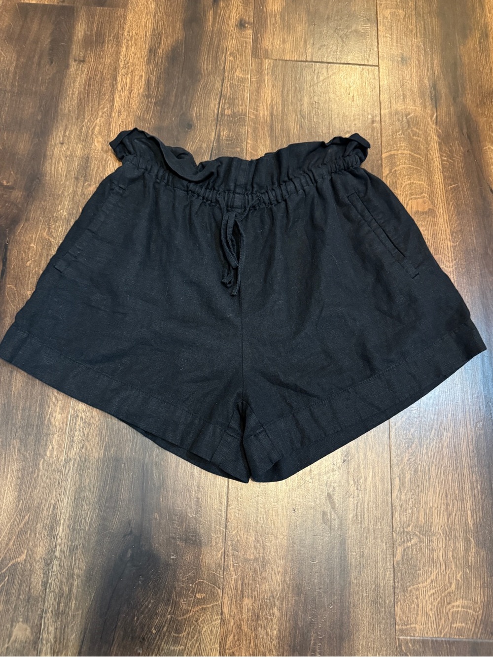 Women's High-Waist Black Paperbag Linen-Blend Shorts
